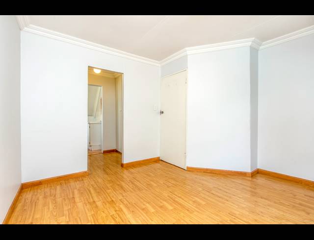 2.5 BEDROOM TOWNHOUSE TO LET IN PARKMORE